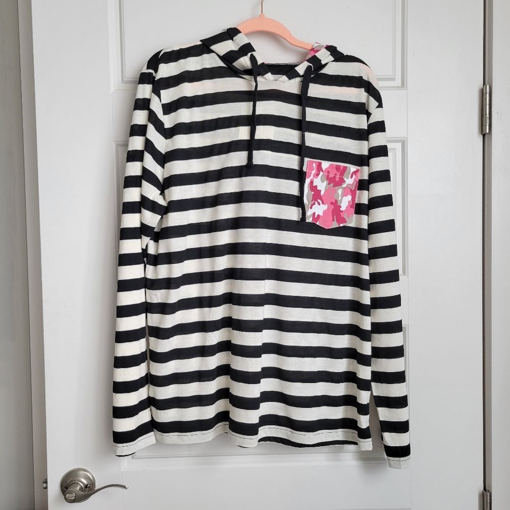 NWT Black/Cream Stipe Cotton Hoodie w/Pink Camo accents  XXL